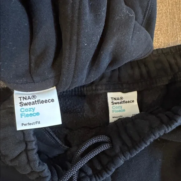 Aritzia/TNA black logo Hoodie and Sweatpants Set - Picture 3 of 3